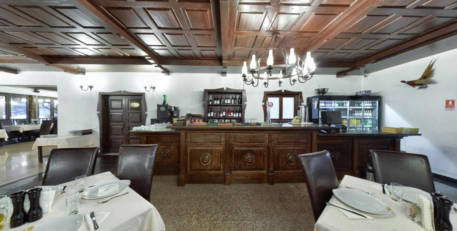 Poarta Raiului Hotel Tau Bistra Bagian luar foto