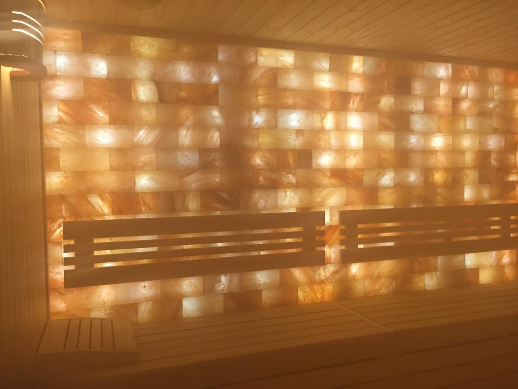 Poarta Raiului Hotel Tau Bistra Bagian luar foto
