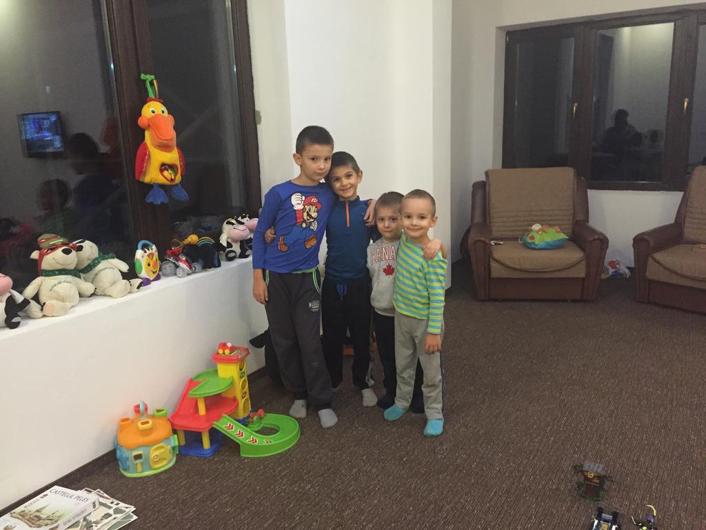 Poarta Raiului Hotel Tau Bistra Bagian luar foto