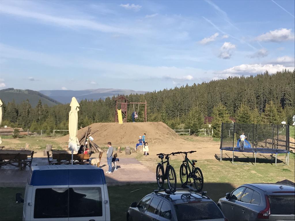 Poarta Raiului Hotel Tau Bistra Bagian luar foto